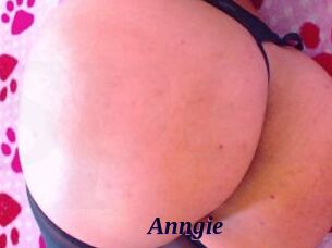 Anngie_