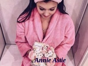 Annie_Astie