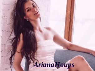 ArianaHoups