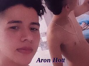Aron_Hott