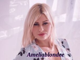 Ameliablondee