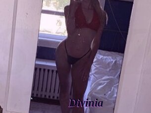 Divinia