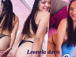 Leonela_davis