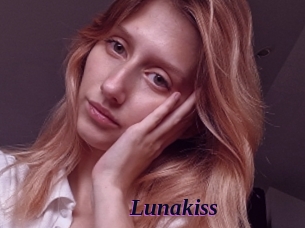 Lunakiss