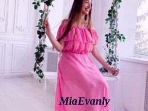 MiaEvanly