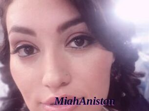 MiahAniston