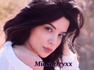 Miacherryxx